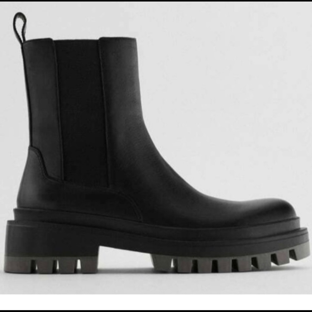 Zara low lug soles ankle leather boots NWT